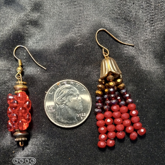 Two pair of vintage red earrings - Picture 10 of 10